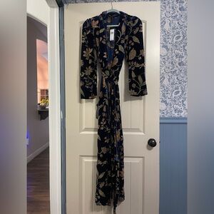 BCBGMaxAzria Navy Floral Velvet Kimono